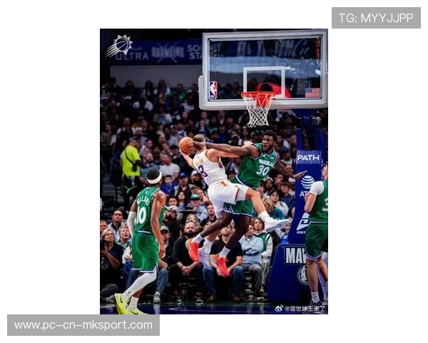 太阳布克连线队友攻破防守